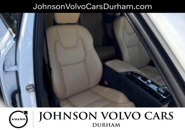 Used 2024 Volvo XC90 B6 Ultimate w/ Protection Package AWD/4WD image 9