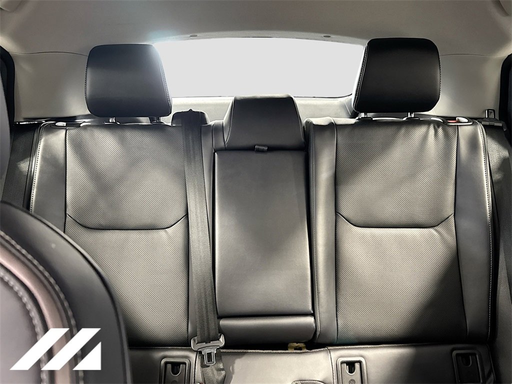 Used 2023 Toyota Prius XLE image 30