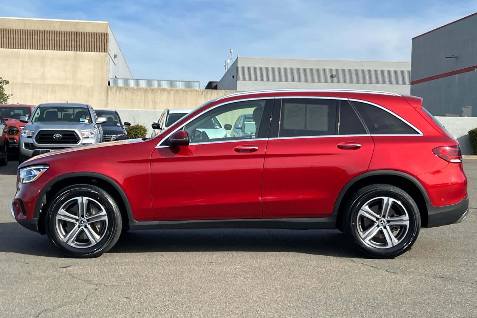 Used 2021 Mercedes-Benz GLC 300 4MATIC image 9