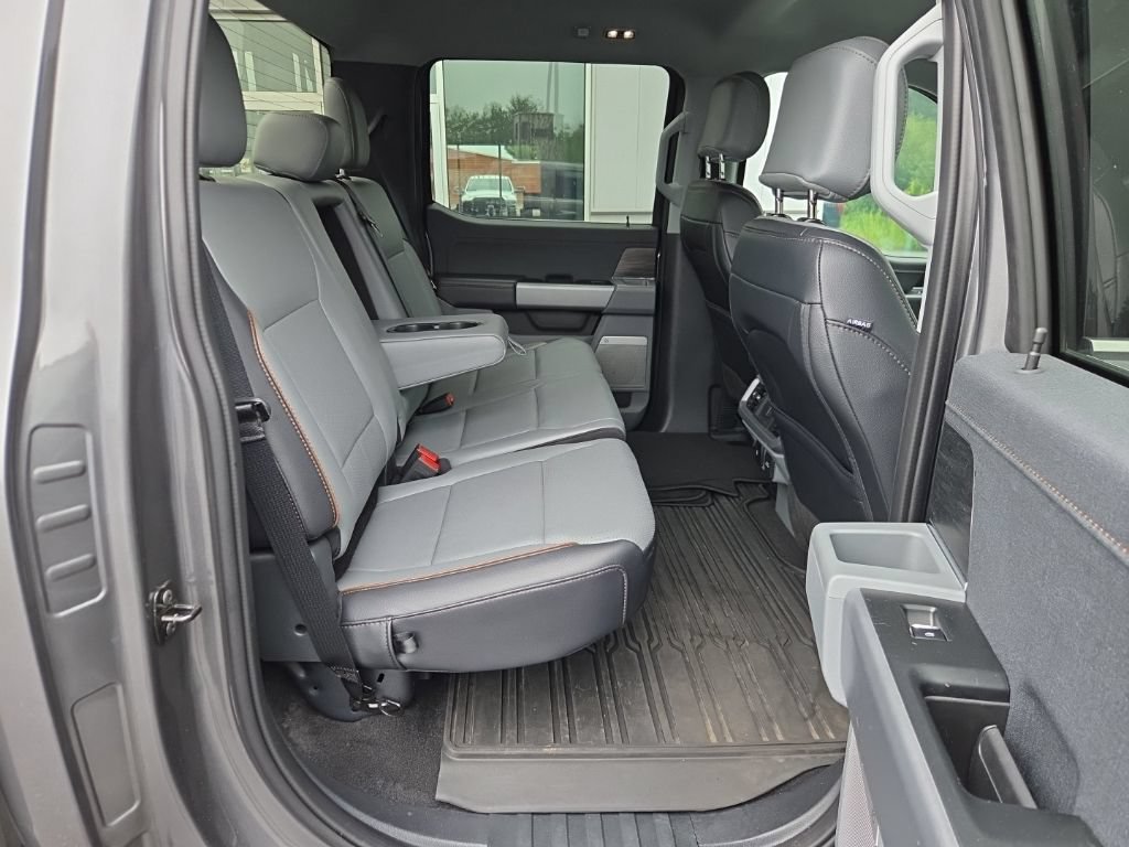 Used 2025 Ford F150 Lariat AWD/4WD image 32