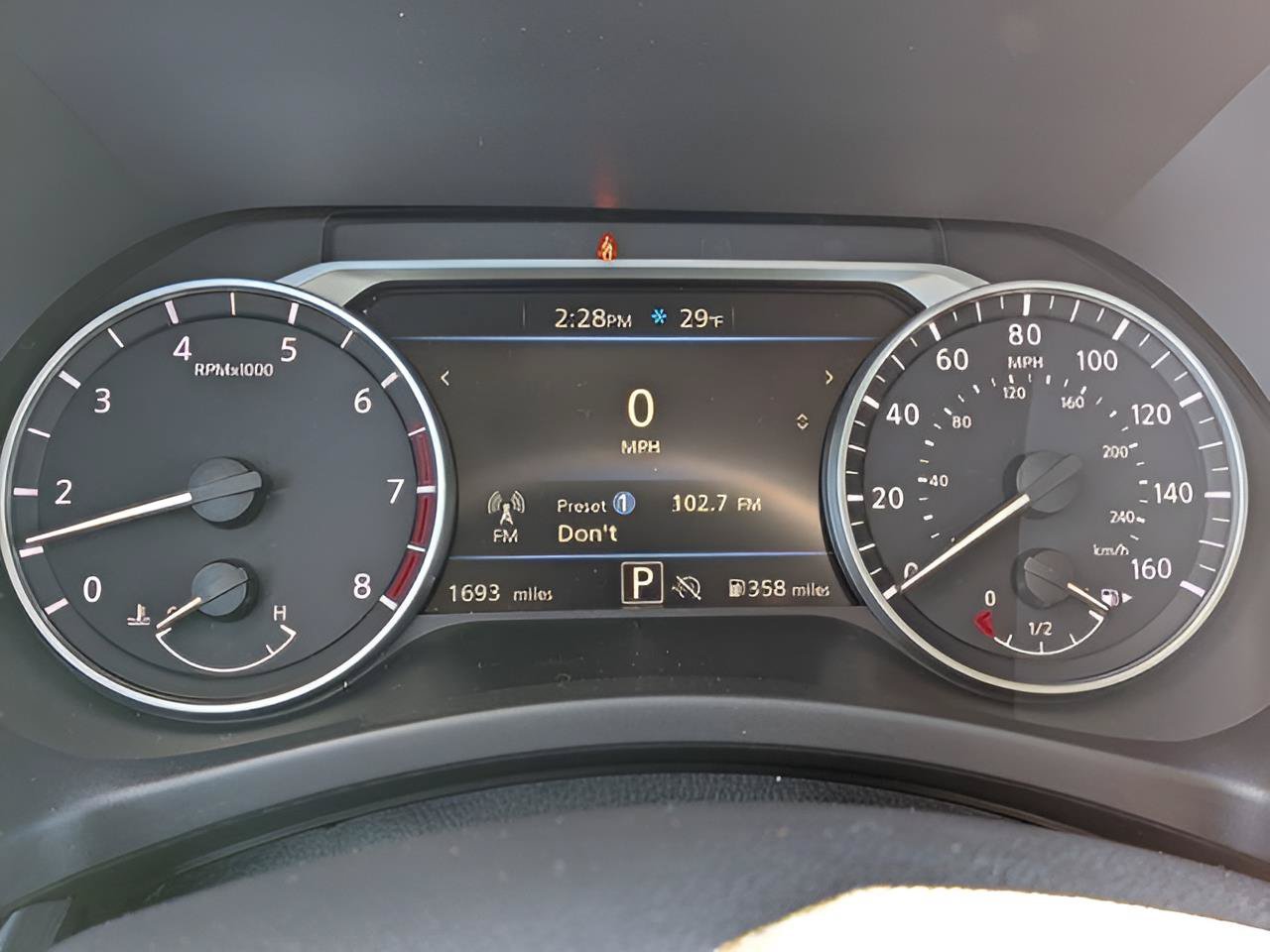 Certified 2025 Nissan Sentra SR FWD image 13