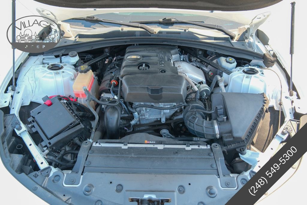 Used 2018 Chevrolet Camaro LT RWD image 11