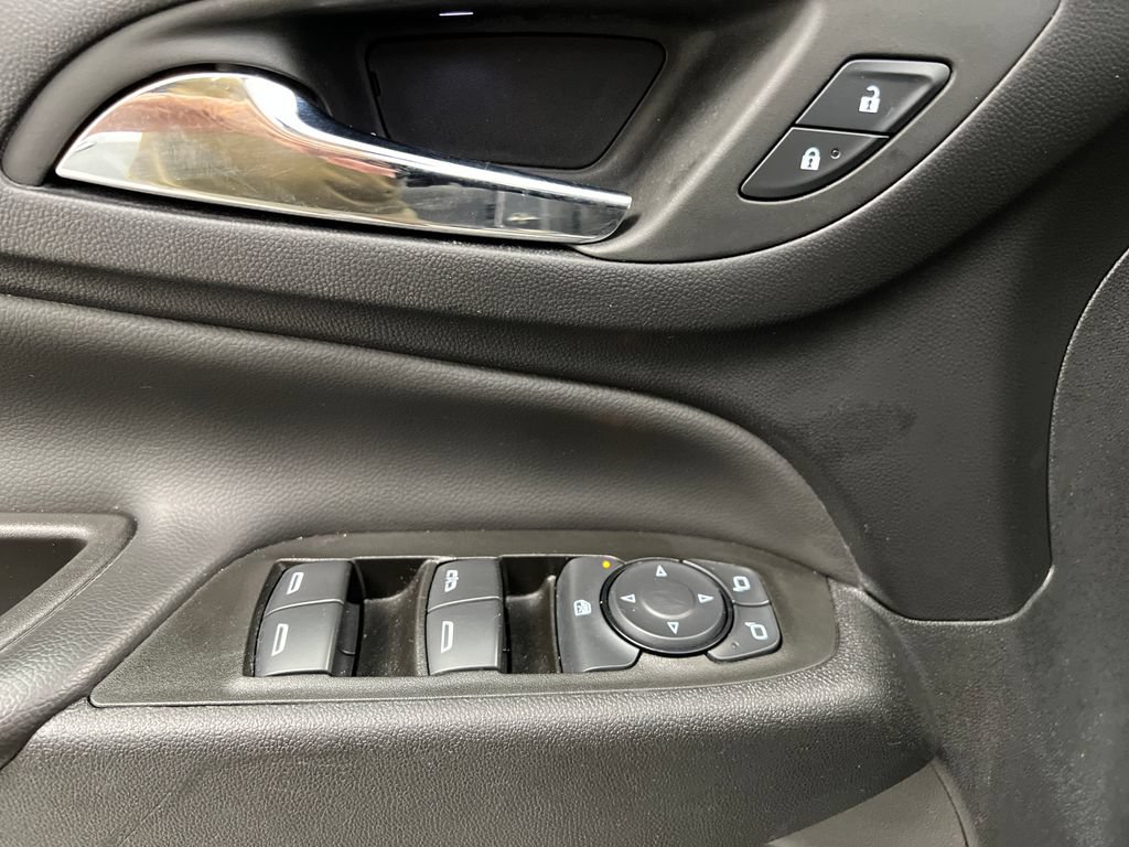 Used 2024 Chevrolet Equinox LT AWD/4WD image 15
