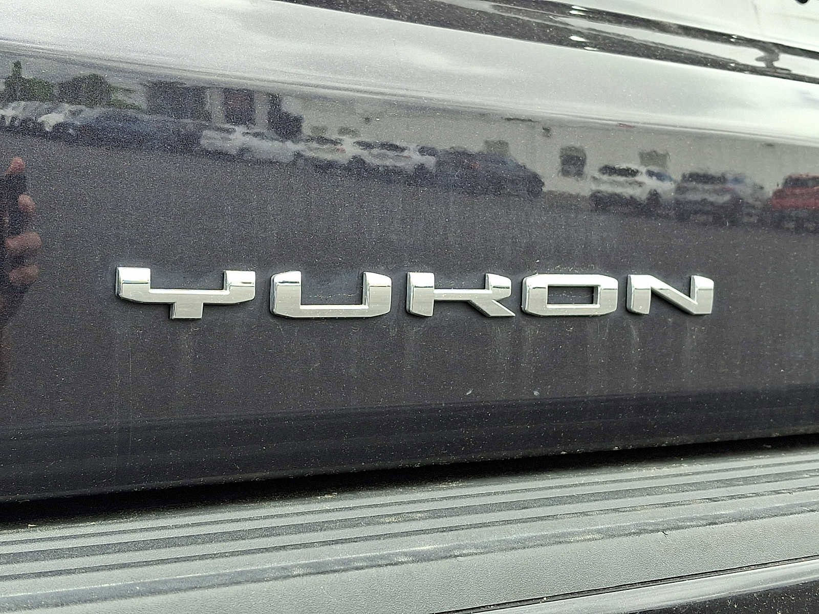Used 2023 GMC Yukon AT4 w/ AT4 Premium Package AWD/4WD image 32