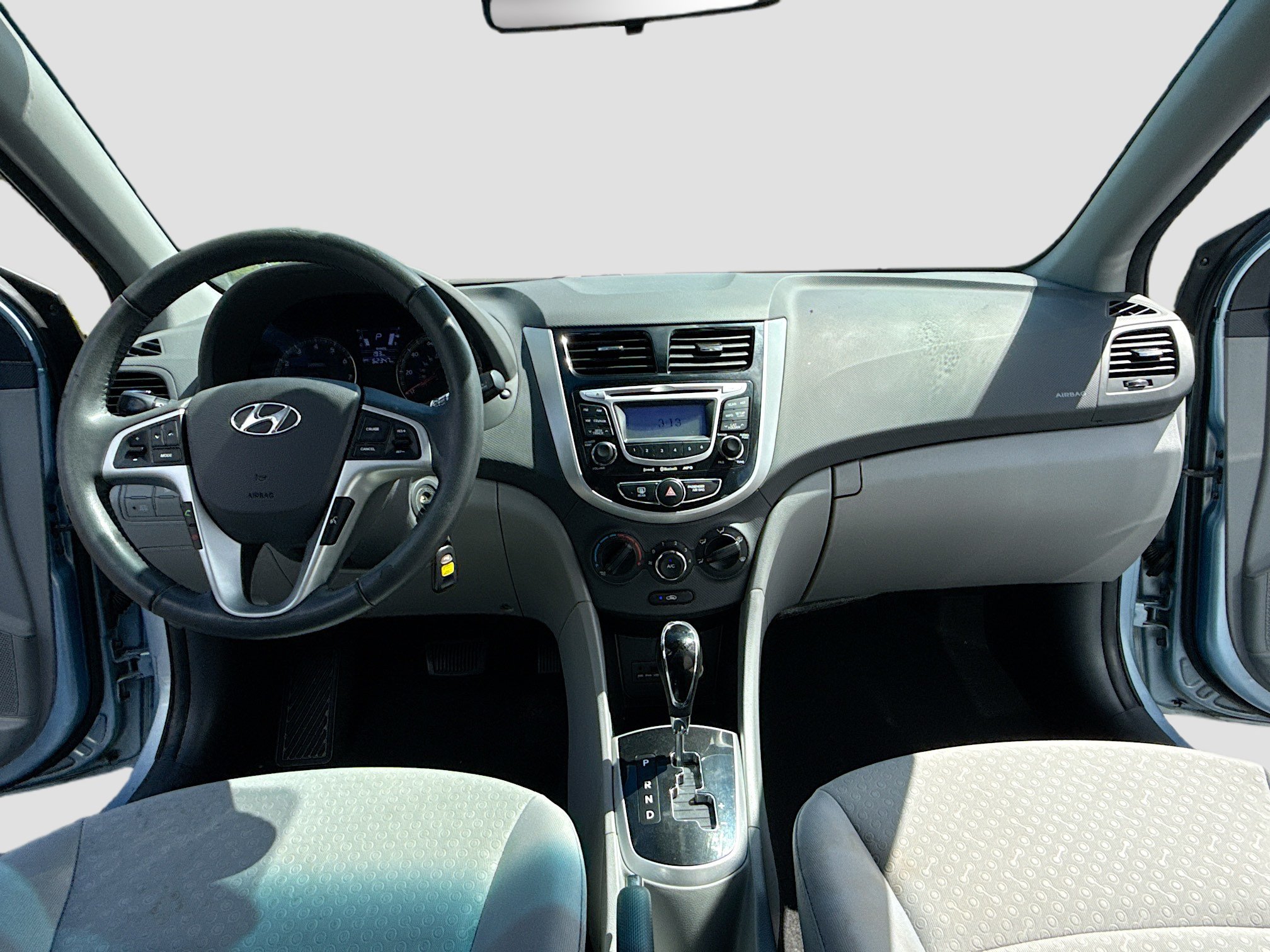 Used 2013 Hyundai Accent SE FWD image 3