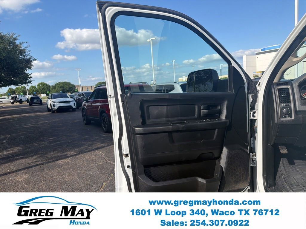 Used 2018 RAM 2500 Tradesman w/ Chrome Appearance Group AWD/4WD image 9