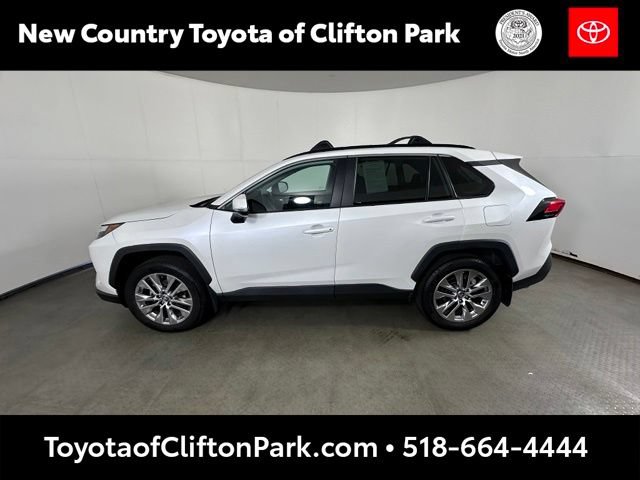 Used 2023 Toyota RAV4 XLE Premium AWD/4WD image 6