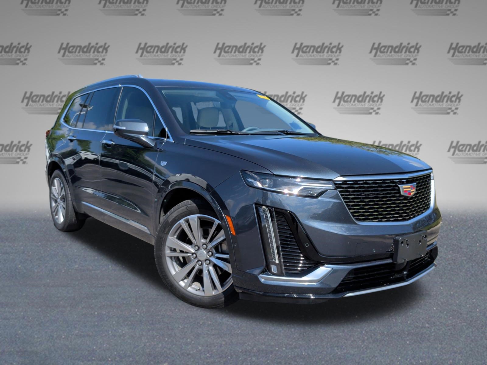 Used 2020 Cadillac XT6 Premium Luxury FWD image 2