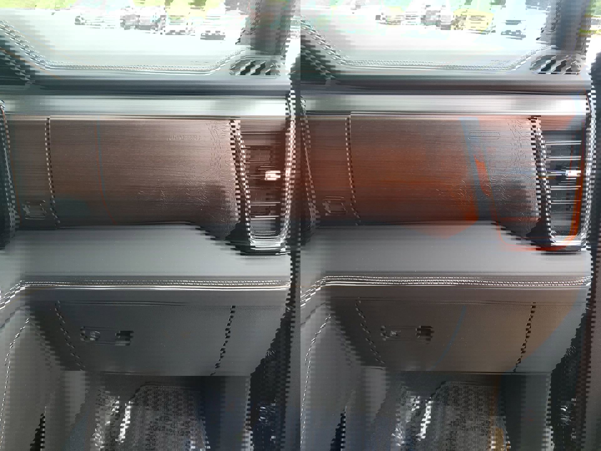 Used 2024 GMC Sierra 1500 Denali Ultimate image 36