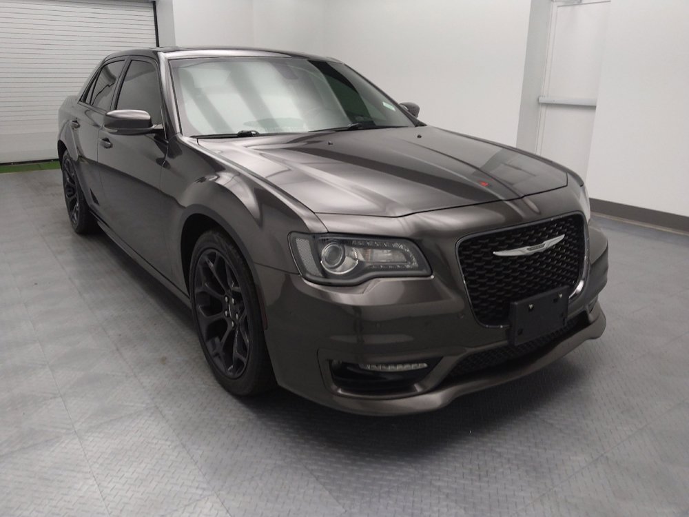 Used 2020 Chrysler 300 S w/ 300S Premium Group RWD image 13