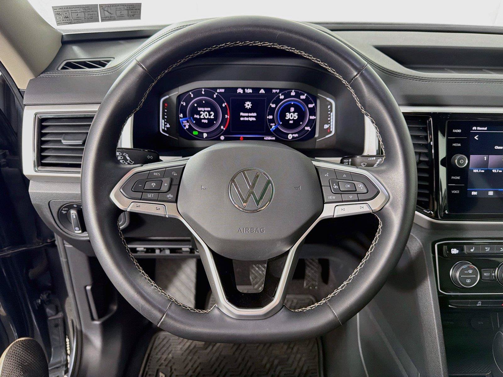 Used 2022 Volkswagen Atlas SE w/ Panoramic Sunroof Package AWD/4WD image 3