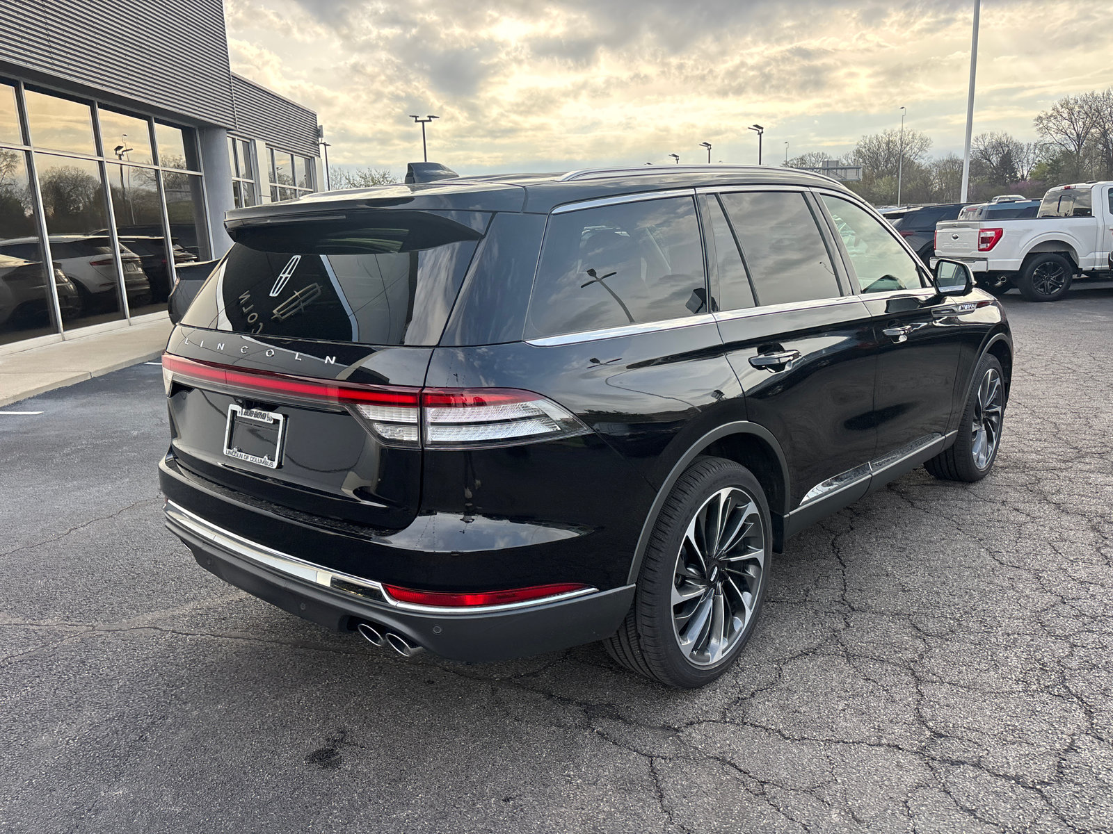New 2026 Lincoln Aviator Reserve AWD/4WD image 7
