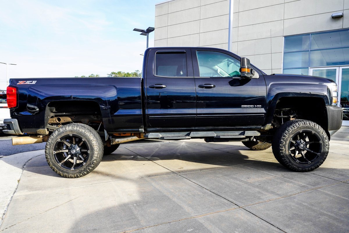 Used 2016 Chevrolet Silverado 2500 LT w/ LT Convenience Package image 8