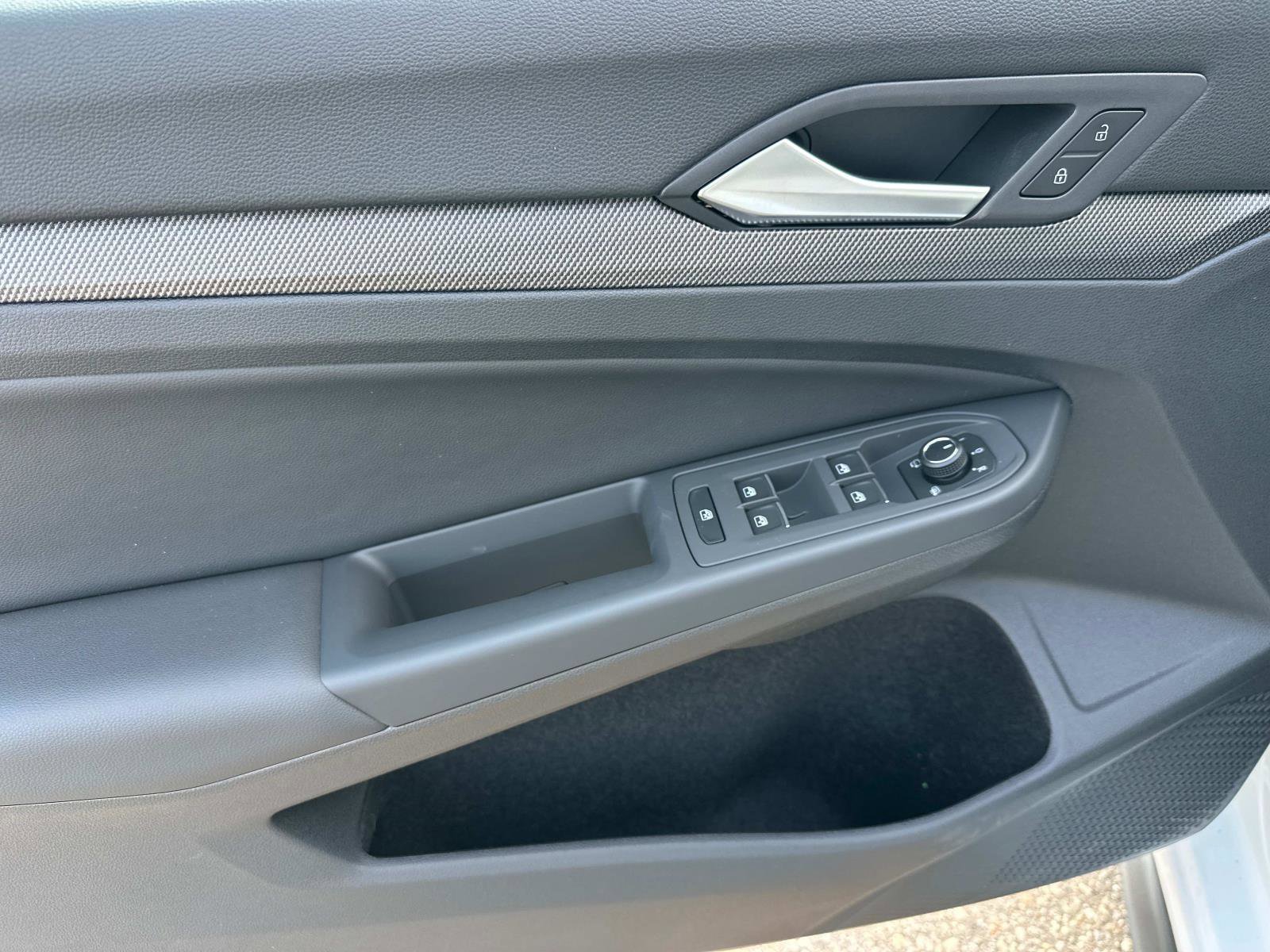 New 2025 Volkswagen GTI SE image 16