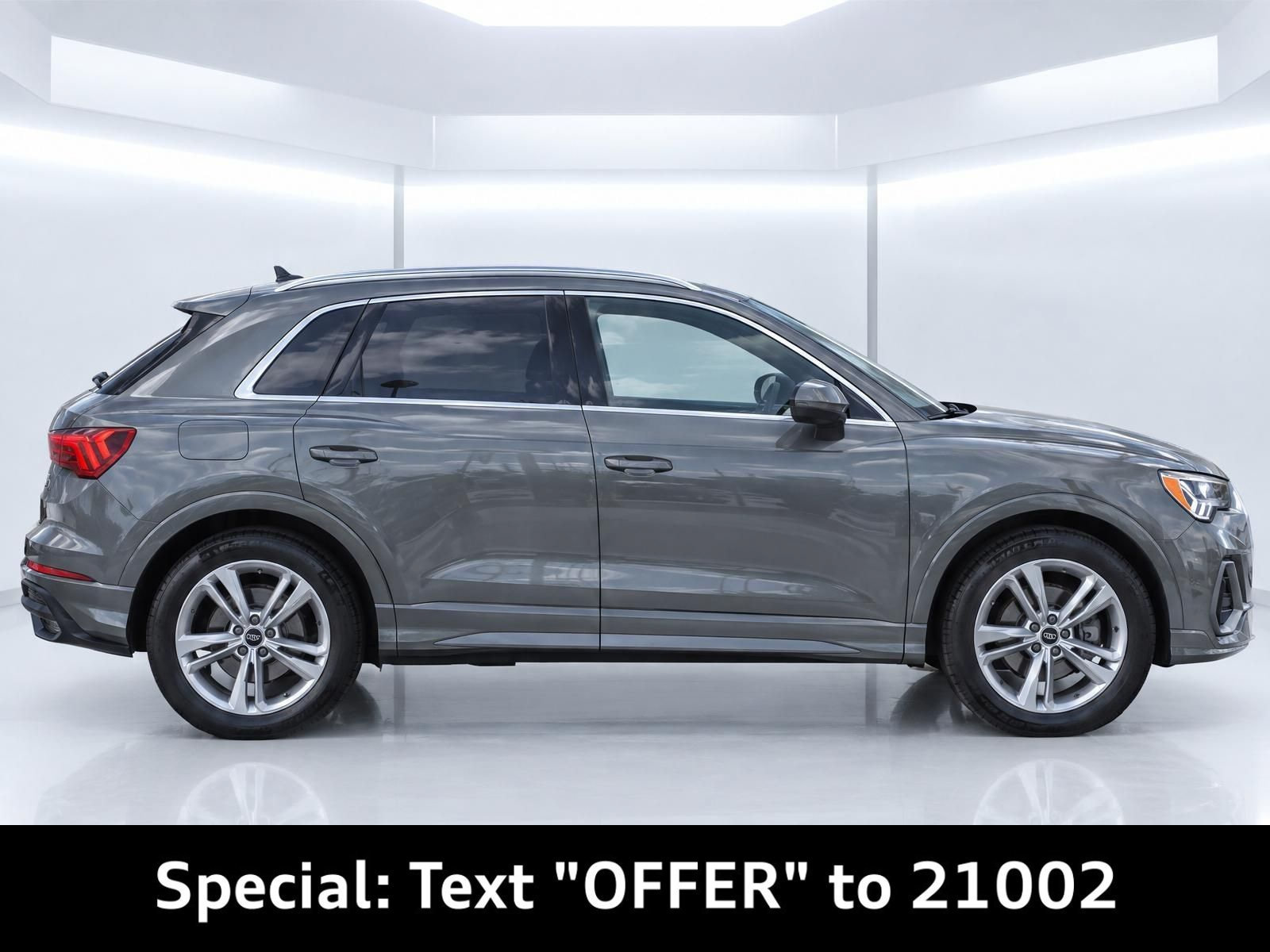 Used 2021 Audi Q3 2.0T Premium w/ Convenience Package AWD/4WD image 3