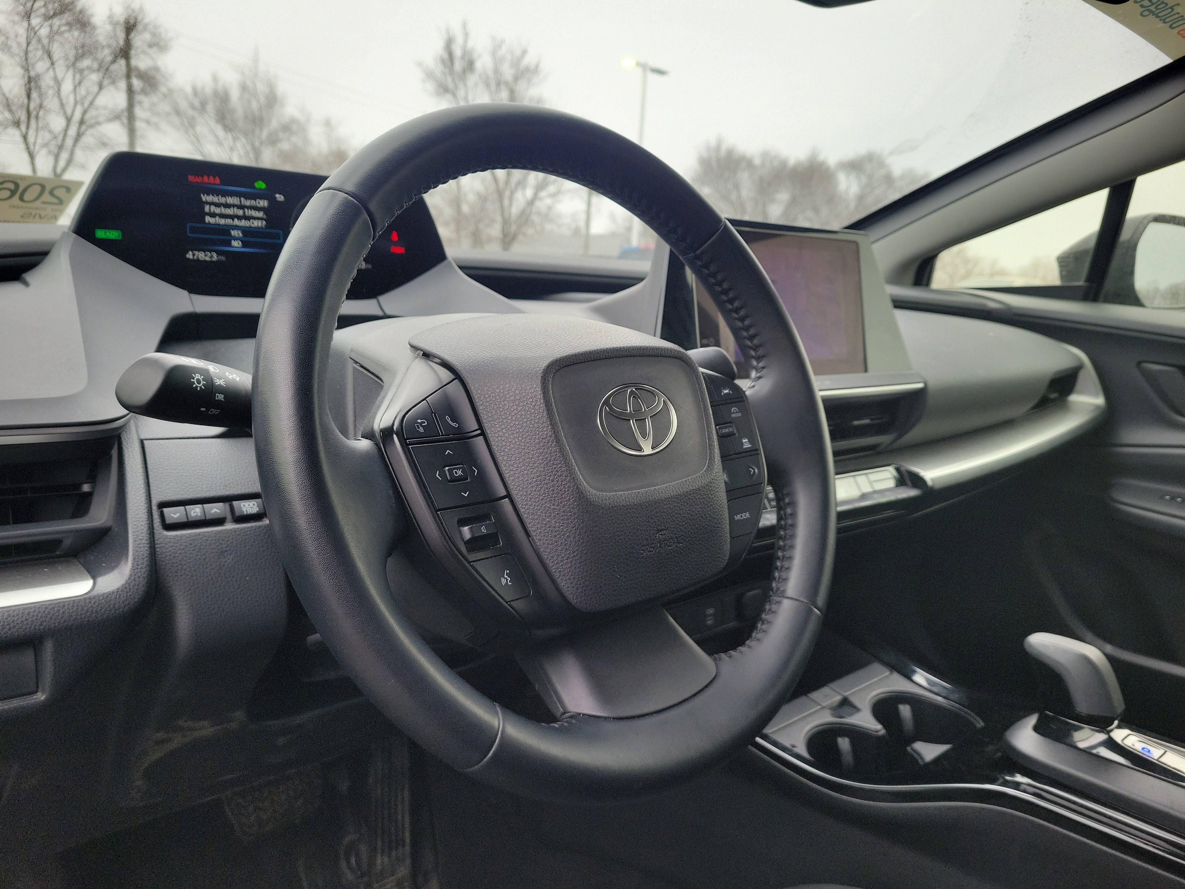 Used 2024 Toyota Prius LE image 12