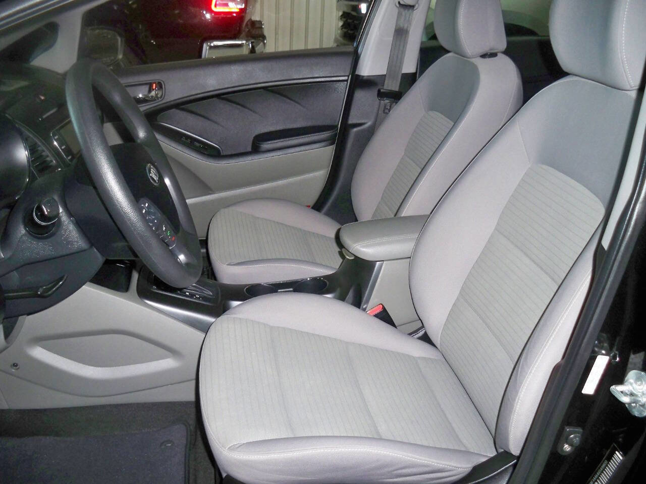 Used 2016 Kia Forte LX w/ LX Popular Package image 7