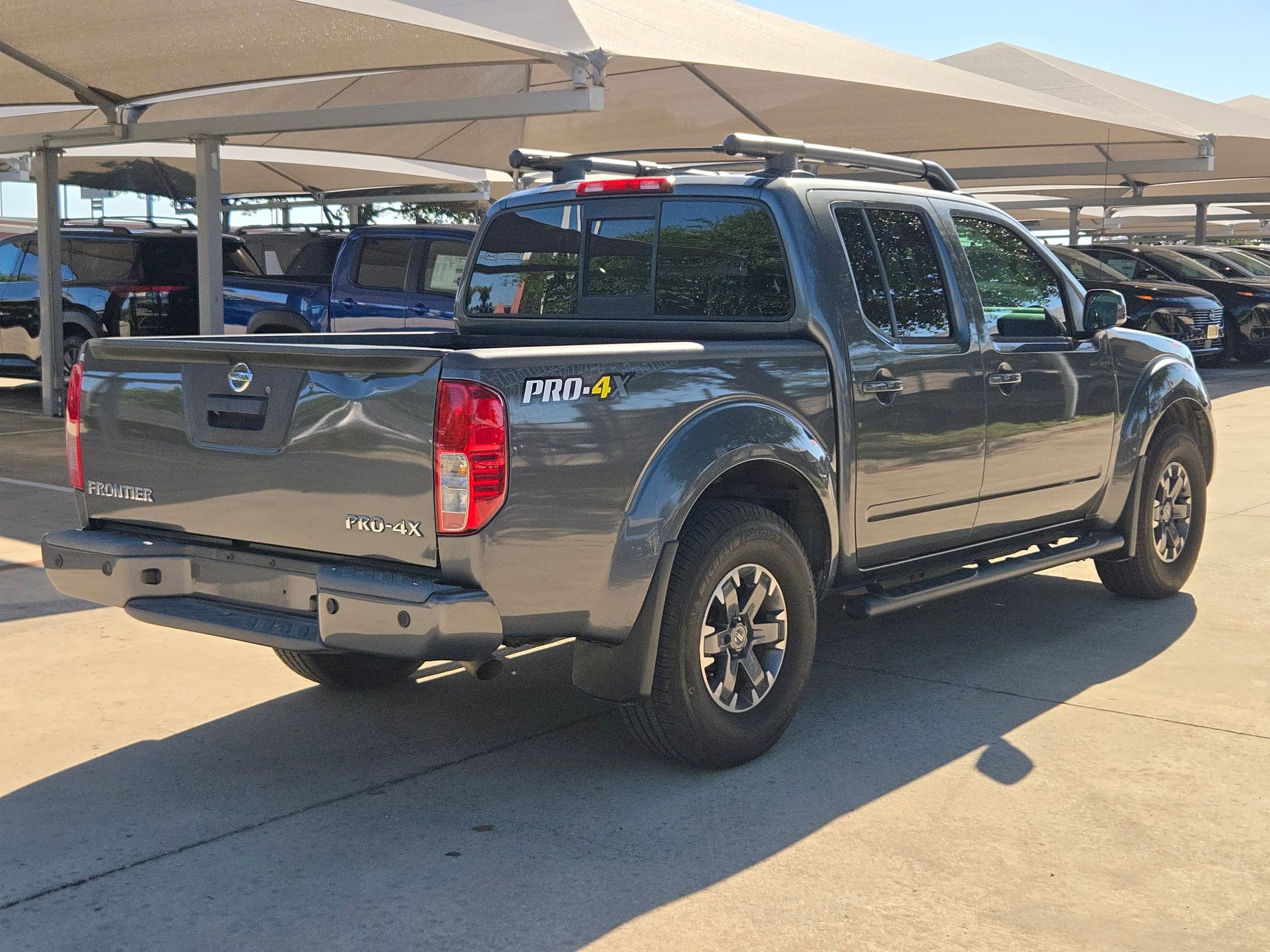 Used 2016 Nissan Frontier PRO-4X w/ Pro-4x Luxury Package AWD/4WD image 3