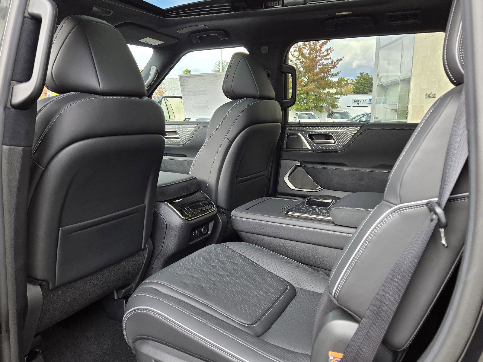 New 2026 INFINITI QX80 Autograph w/ Premium Cargo Package image 22