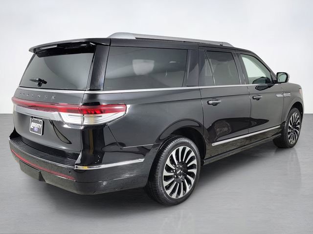 Used 2024 Lincoln Navigator L Black Label AWD/4WD image 3