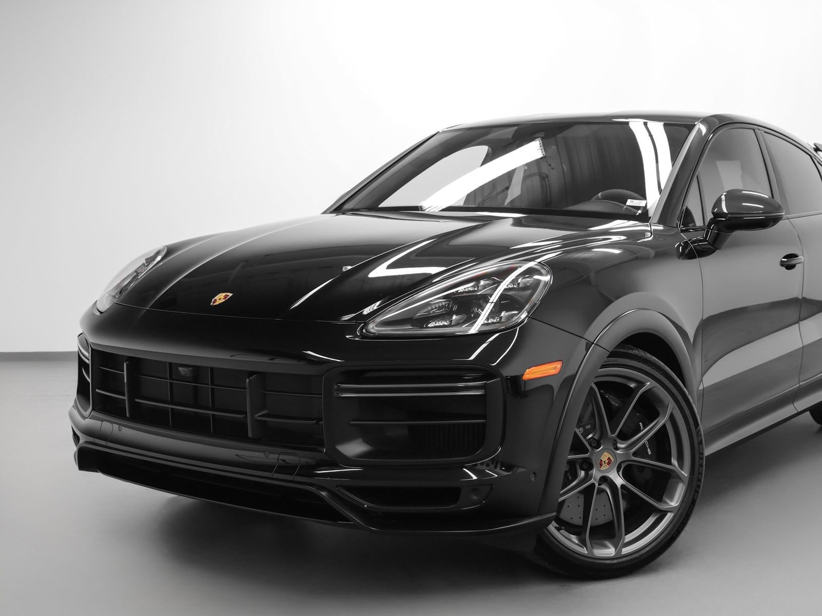 Certified 2022 Porsche Cayenne Turbo GT image 8