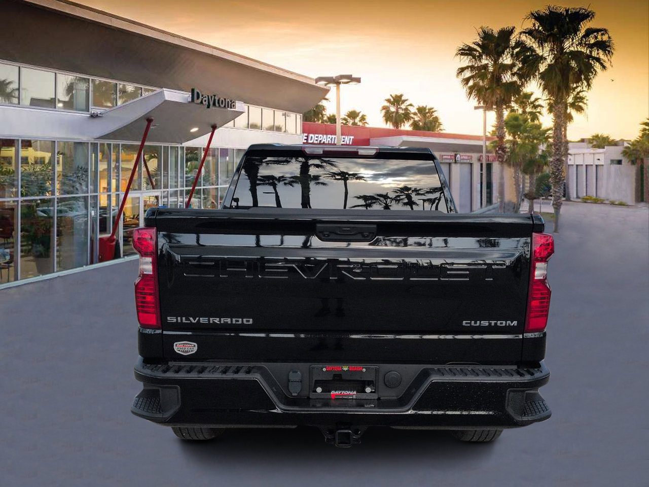 Used 2025 Chevrolet Silverado 1500 Custom RWD image 4