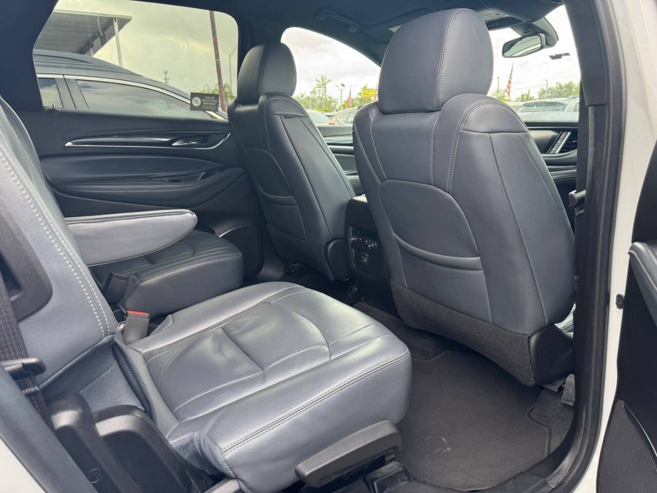 Used 2022 Buick Enclave Essence FWD image 19