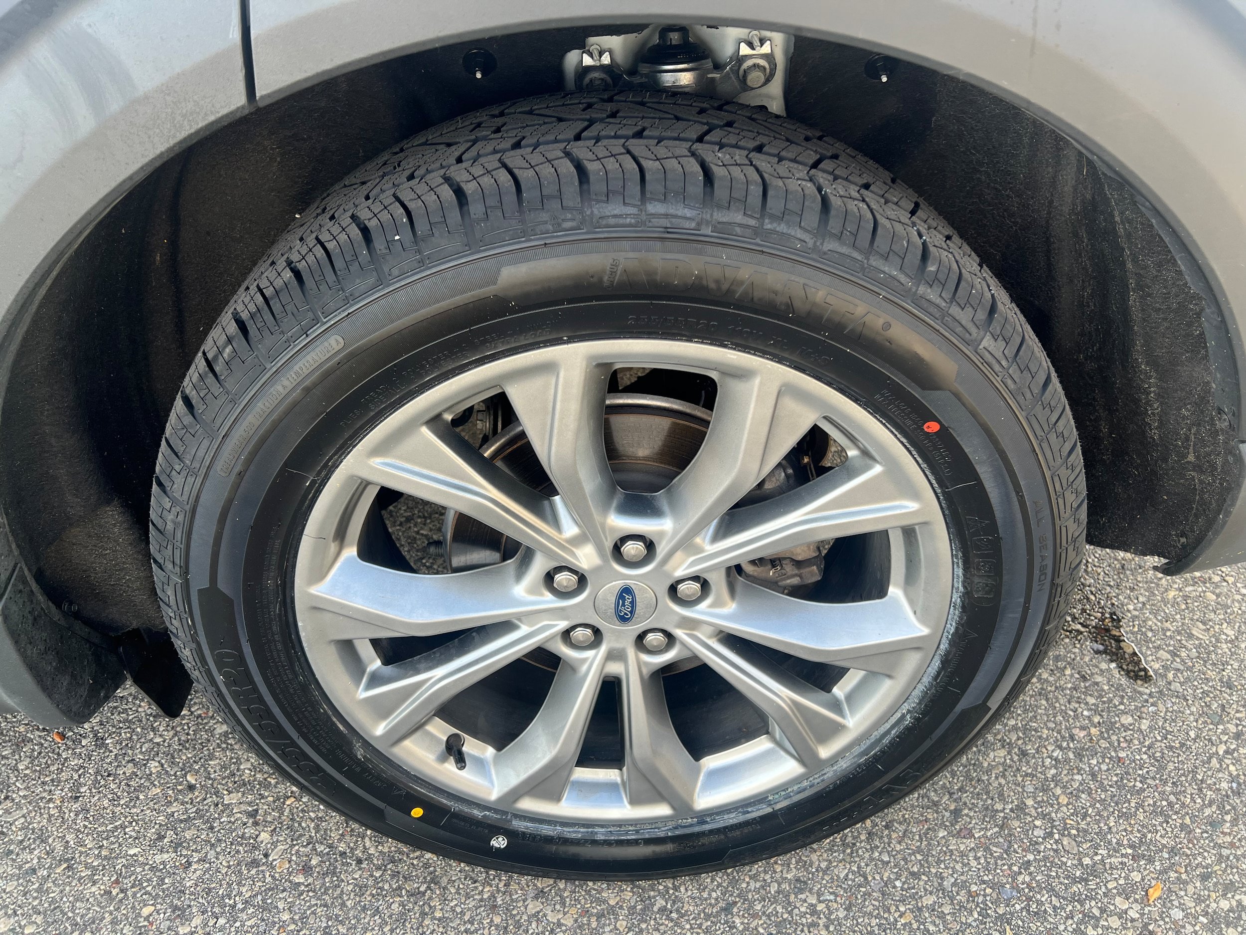 Used 2022 Ford Explorer Limited RWD image 9