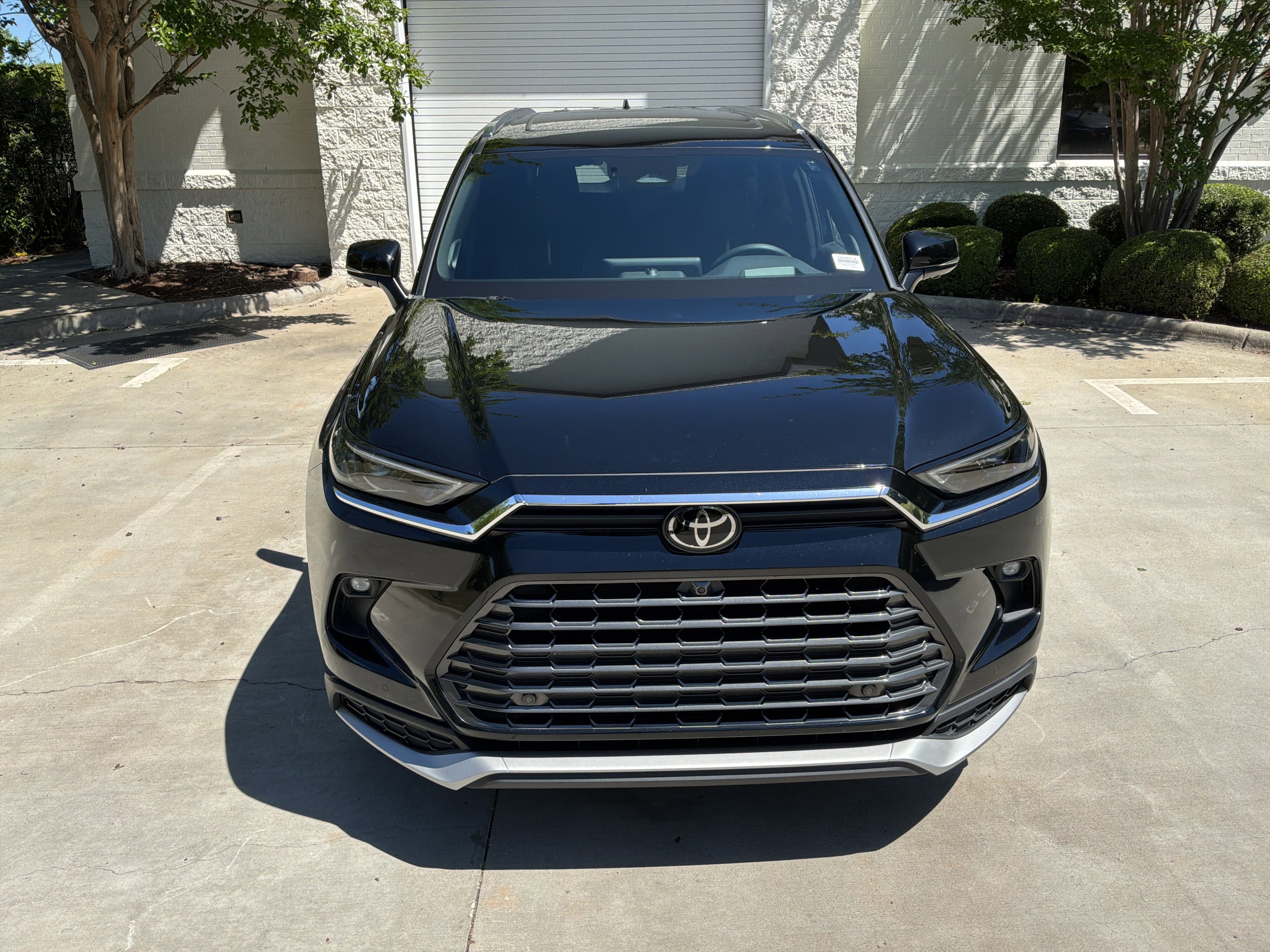 Used 2024 Toyota Grand Highlander AWD Hybrid image 3
