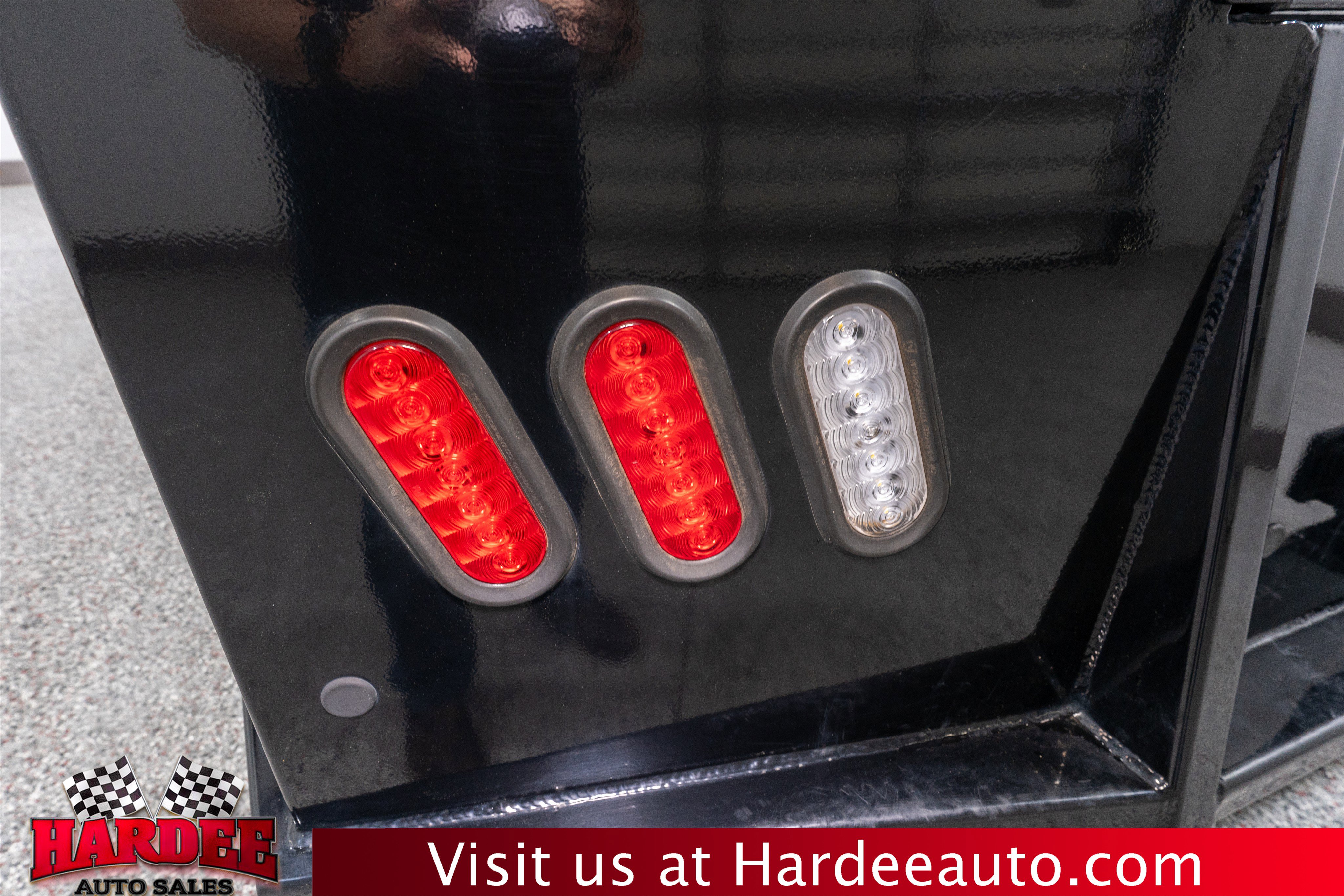 Used 2024 RAM 5500 Tradesman w/ Chrome Appearance Group image 10