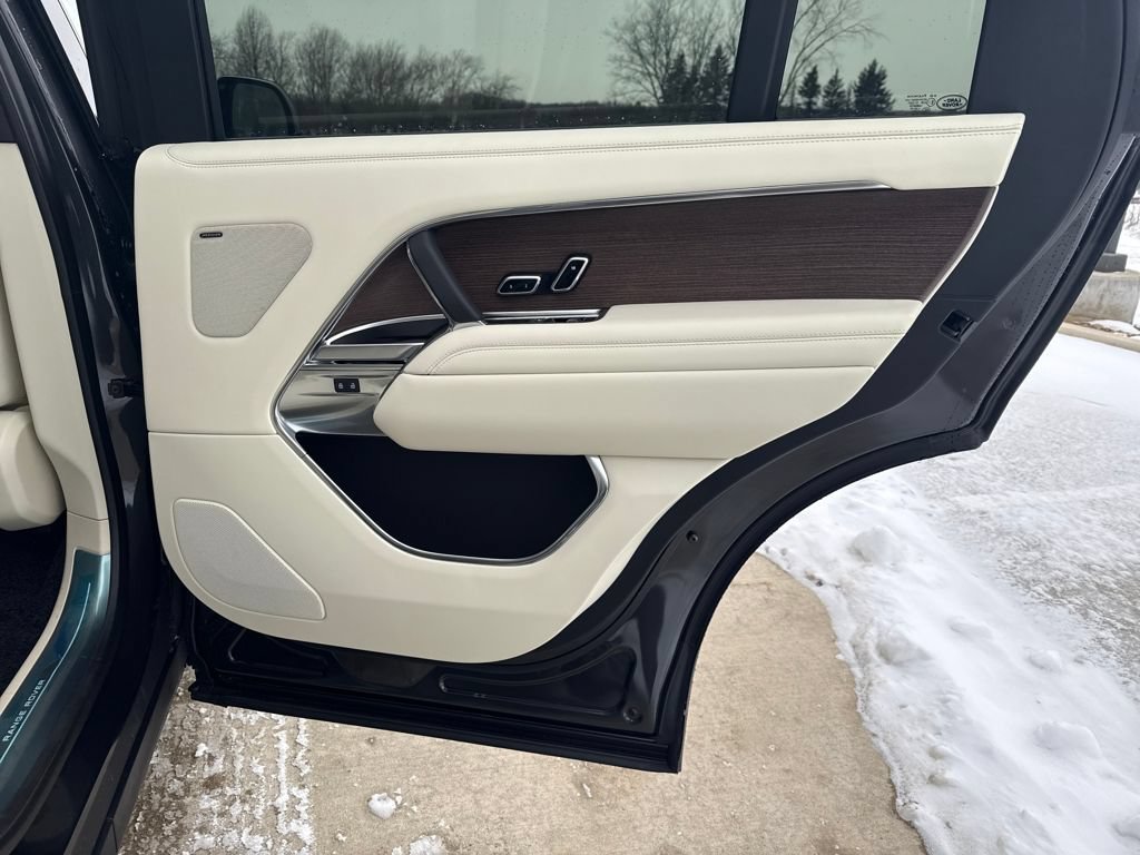 New 2026 Land Rover Range Rover Long Wheelbase SE AWD/4WD image 25