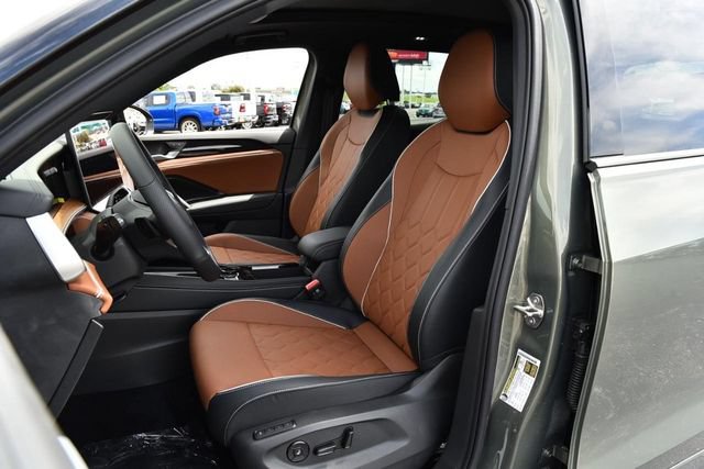 New 2026 Volkswagen Tiguan SEL R-Line AWD/4WD image 18