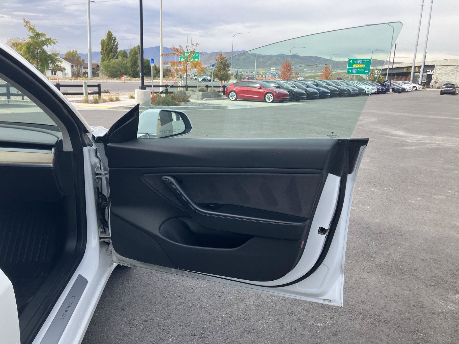 Used 2018 Tesla Model 3 Long Range AWD/4WD image 21