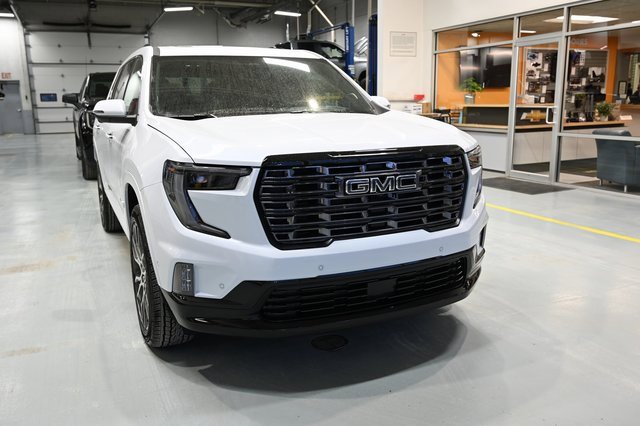 New 2026 GMC Acadia Denali Ultimate w/ LPO, Floor Liner Package image 3