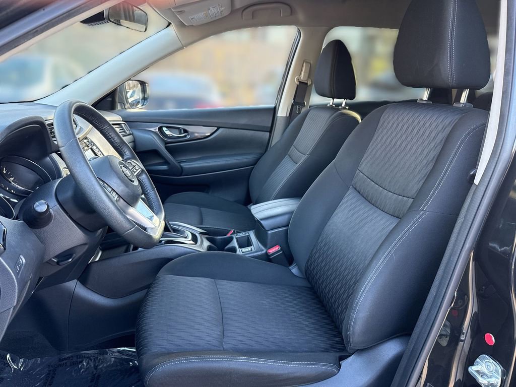 Used 2019 Nissan Rogue SV image 13