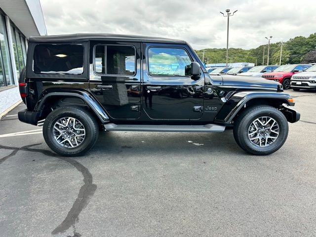 New 2025 Jeep Wrangler Sahara AWD/4WD image 4