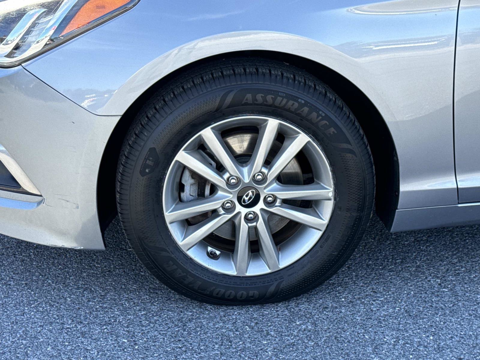 Used 2017 Hyundai Sonata SE FWD image 7