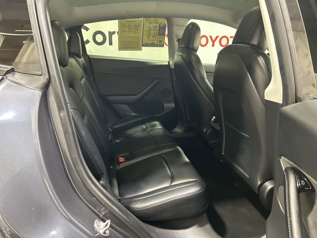 Used 2021 Tesla Model Y Long Range image 16