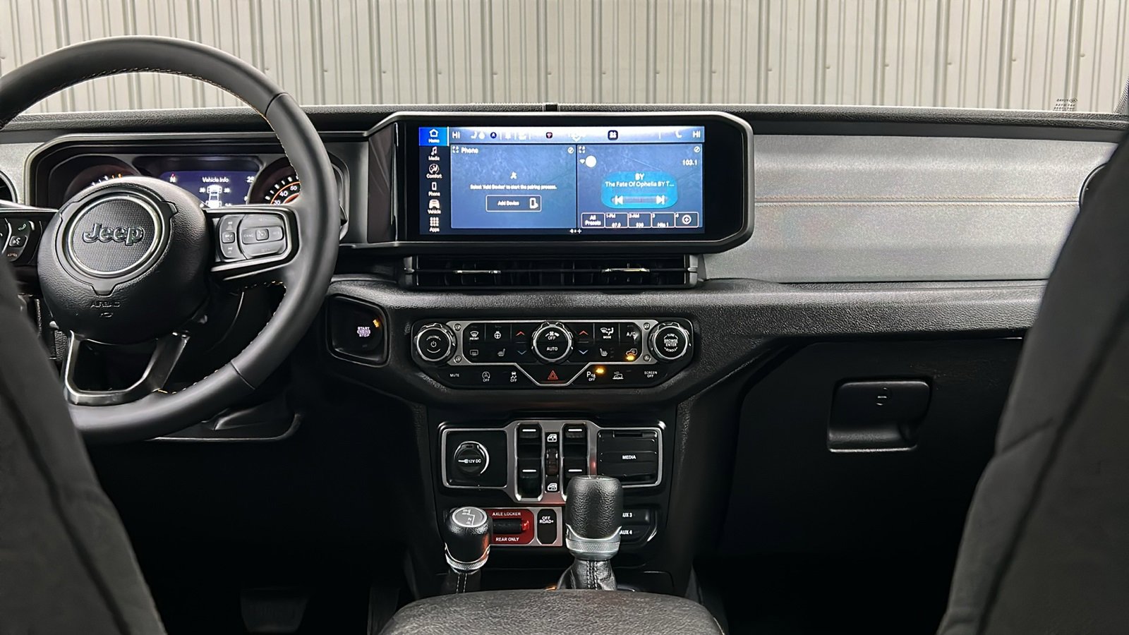 Used 2024 Jeep Gladiator Willys image 22