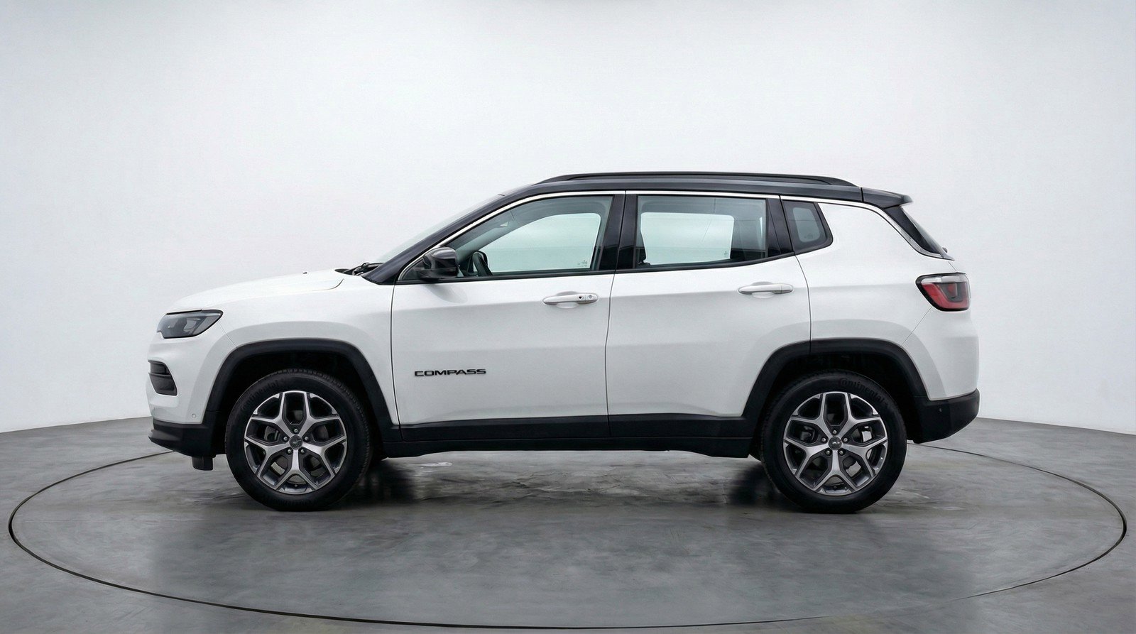 Used 2025 Jeep Compass Limited image 5