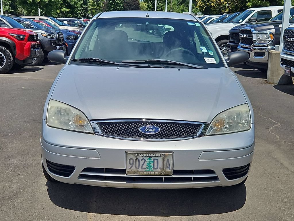 Used 2007 Ford Focus S FWD image 2