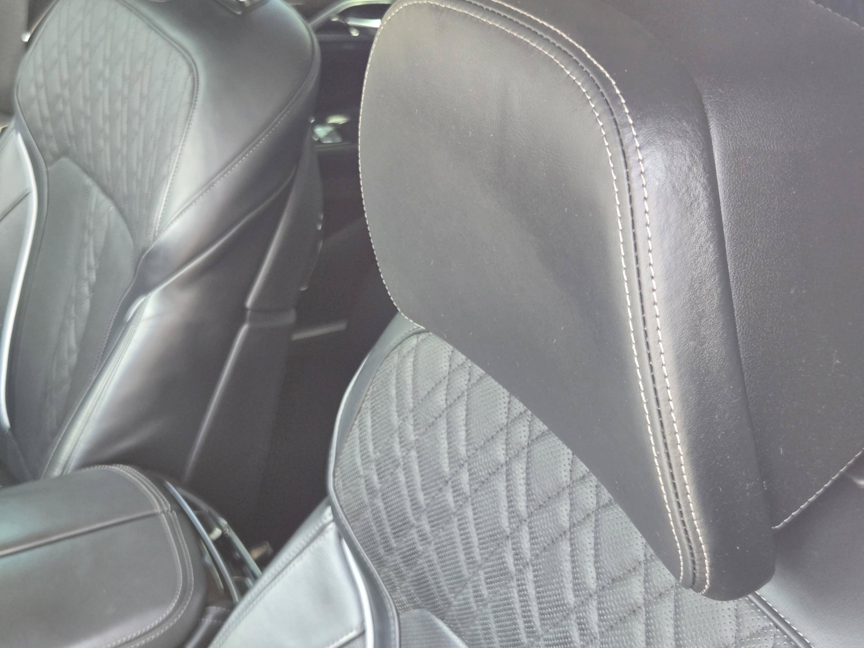 Used 2020 BMW 740i w/ Premium Package RWD image 11