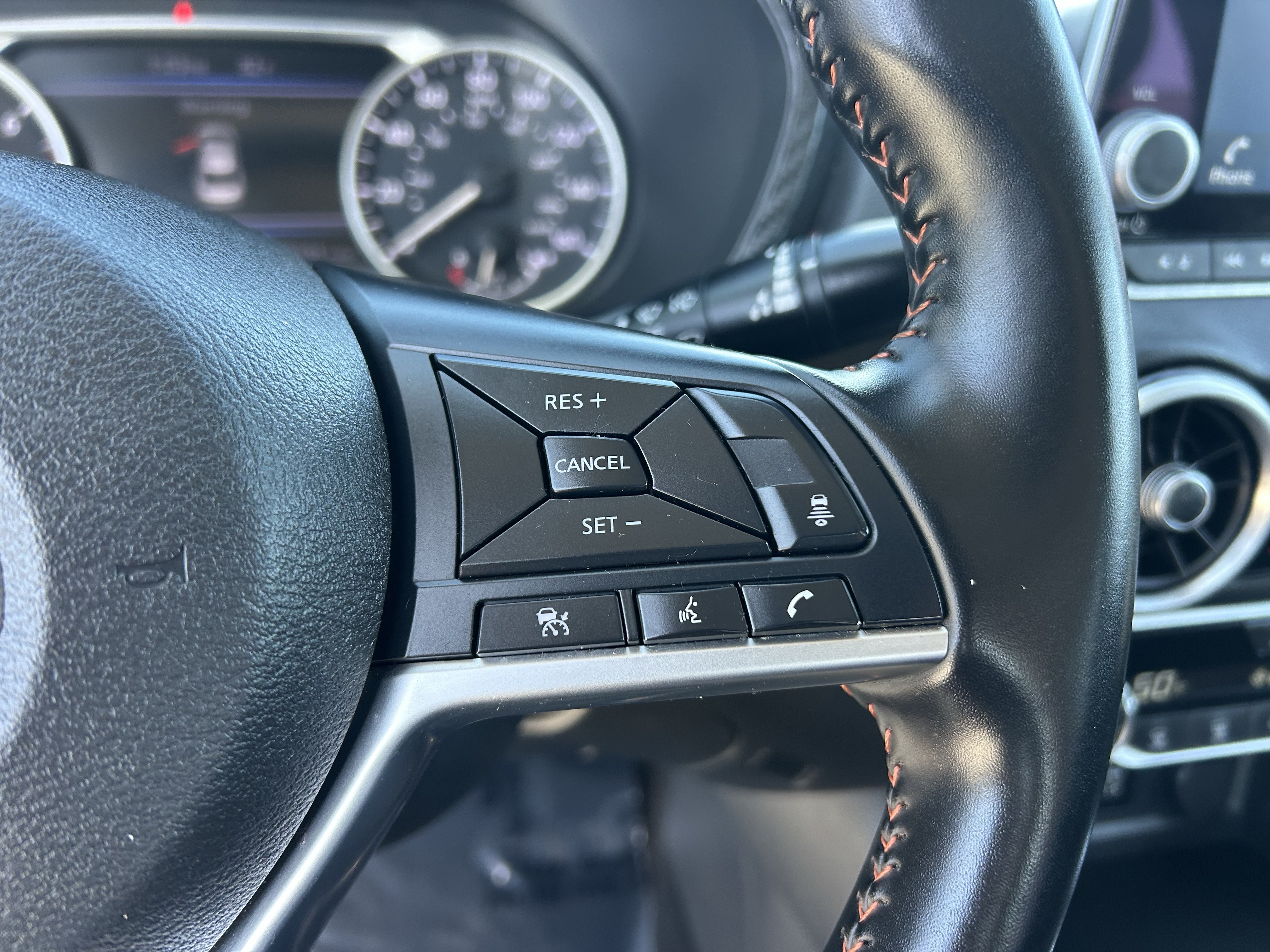 Used 2025 Nissan Sentra SR FWD image 27