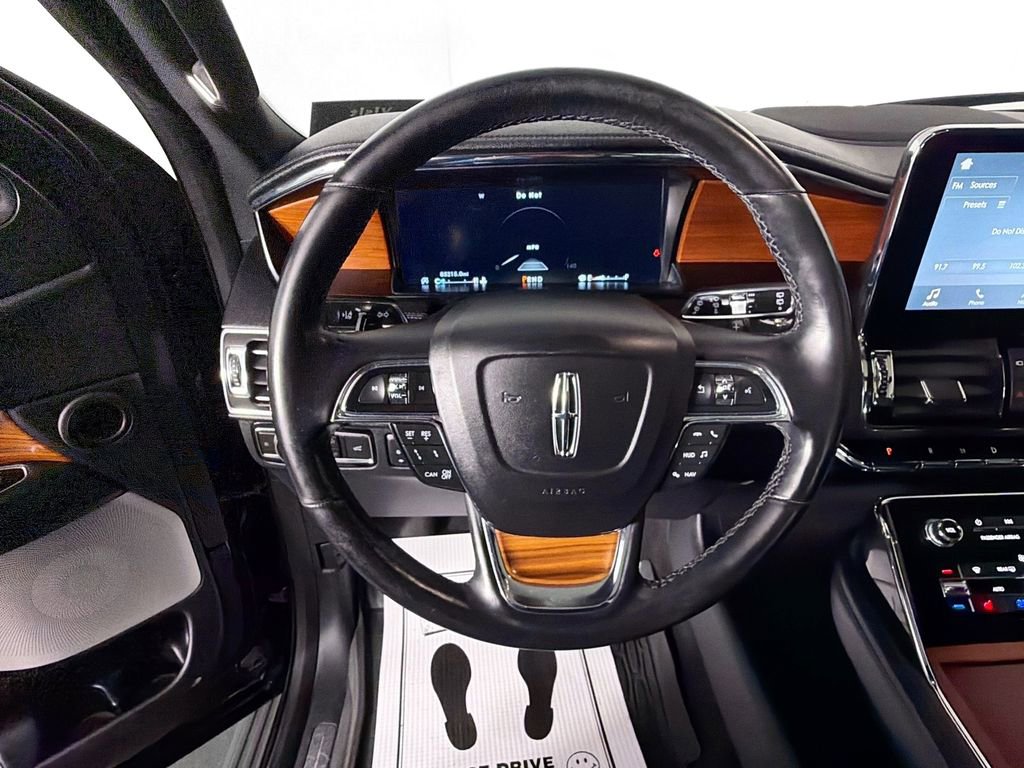 Used 2019 Lincoln Navigator Reserve AWD/4WD image 11