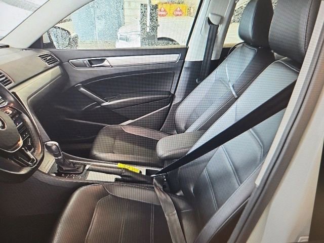 Used 2019 Volkswagen Passat 2.0T Wolfsburg FWD image 10
