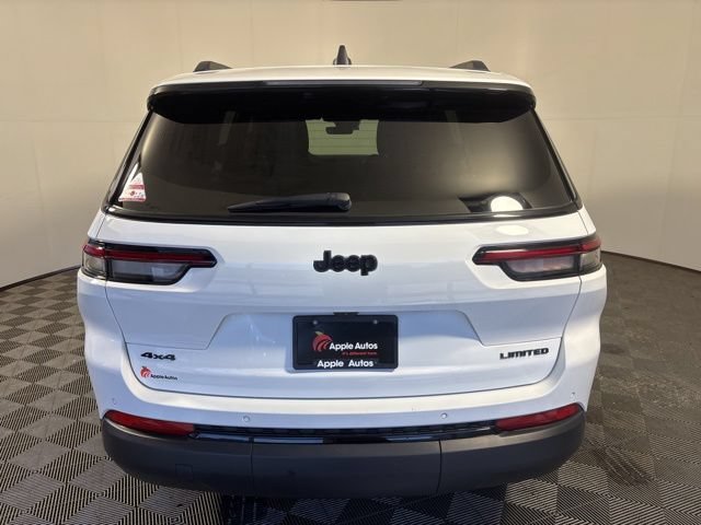 Used 2025 Jeep Grand Cherokee L Limited w/ Black Appearance Package AWD/4WD image 5
