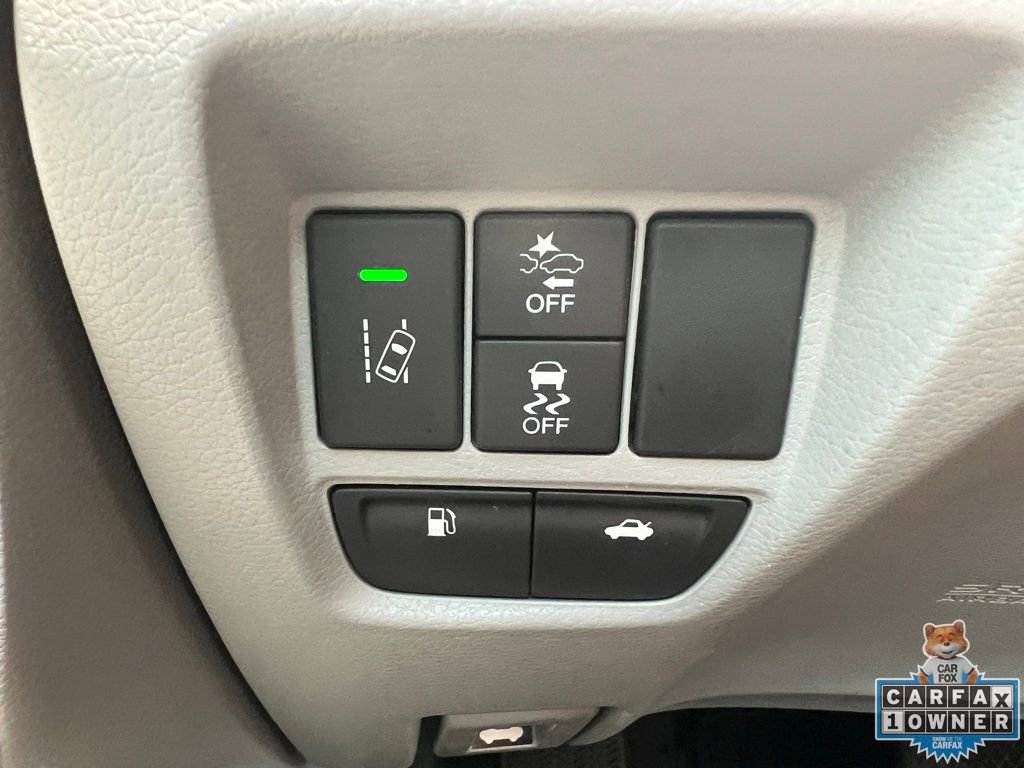 Used 2018 Acura TLX V6 w/ Technology Package FWD image 32