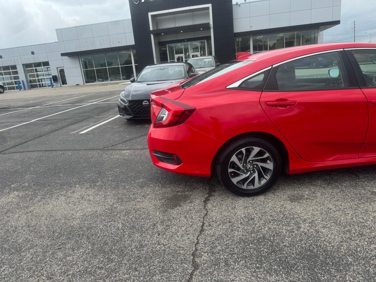 Used 2018 Honda Civic EX image 7