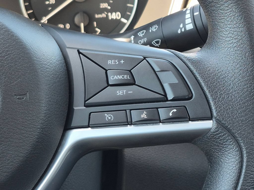 Used 2025 Nissan Altima 2.5 SV FWD image 17
