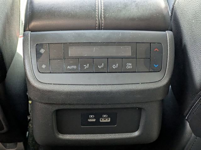 Used 2022 Nissan Pathfinder SV FWD image 22